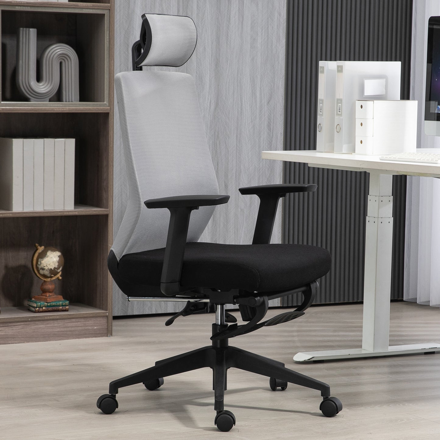 COKOS Silla Oficina Ergonómica con Reposapiés con Soporte Lumbar y Respaldo Alto con Reposacabezas Ajustable Altura Reclinable Descansabrazos Ajustables Silla Gamer (Gris+Negro)